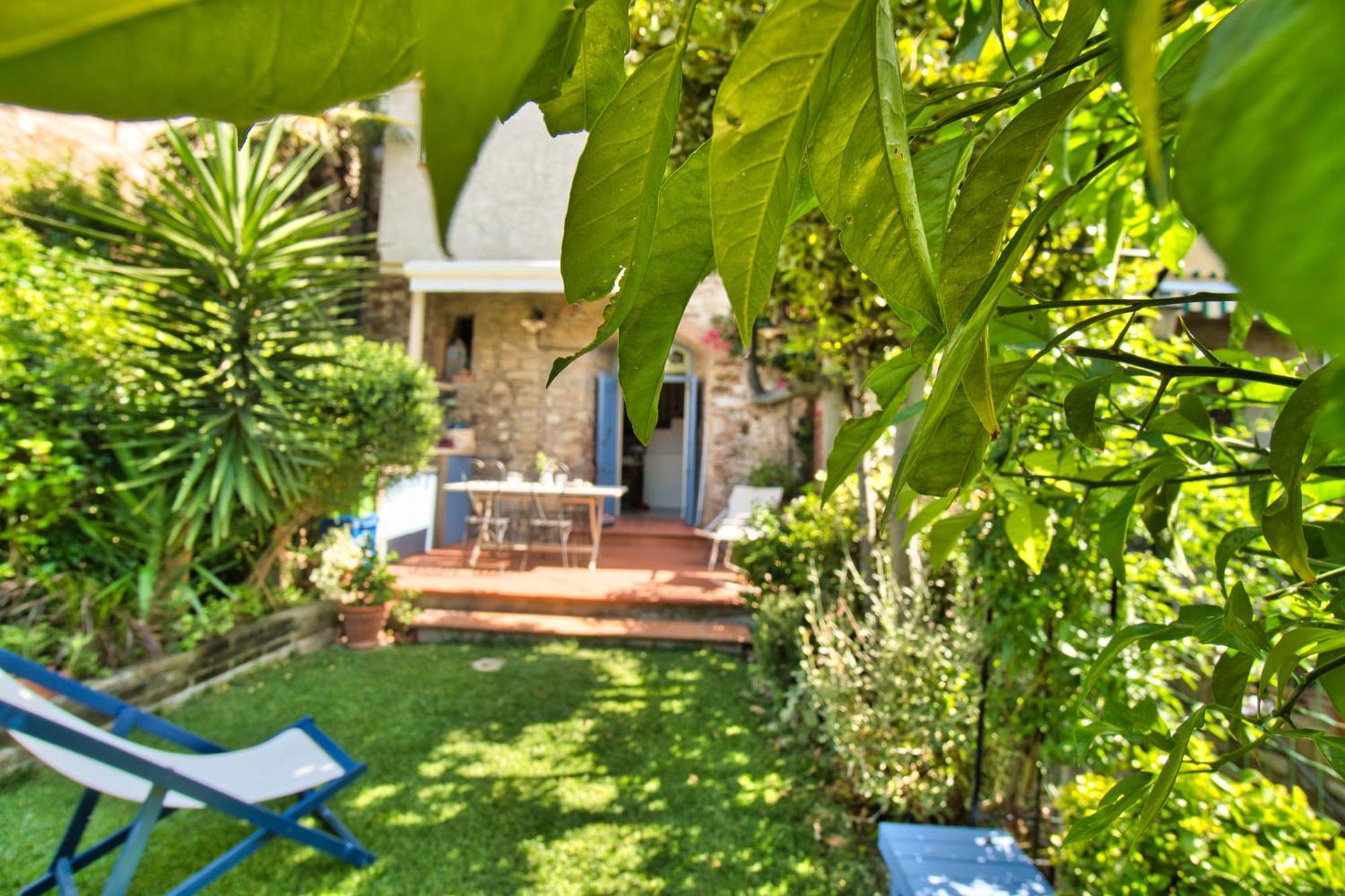 La Casa Nel Castello E Il Giardino Segreto Villa Suvereto Exterior photo